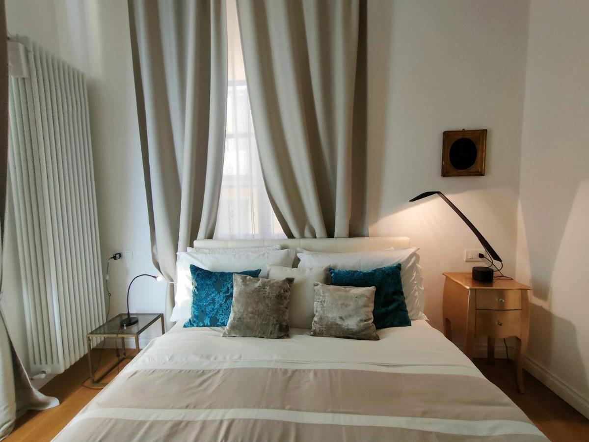 Piazza San Rocco Suite Art Verbania Eksteriør billede