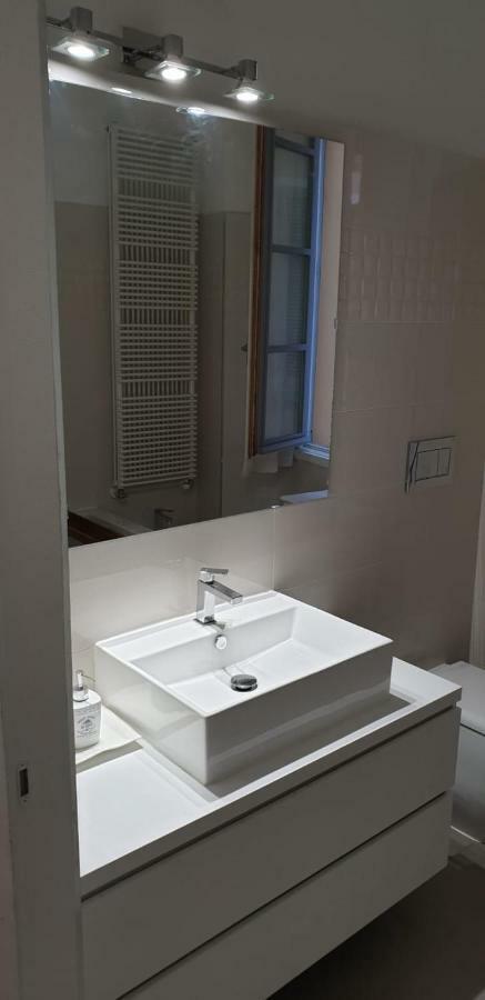 Piazza San Rocco Suite Art Verbania Eksteriør billede